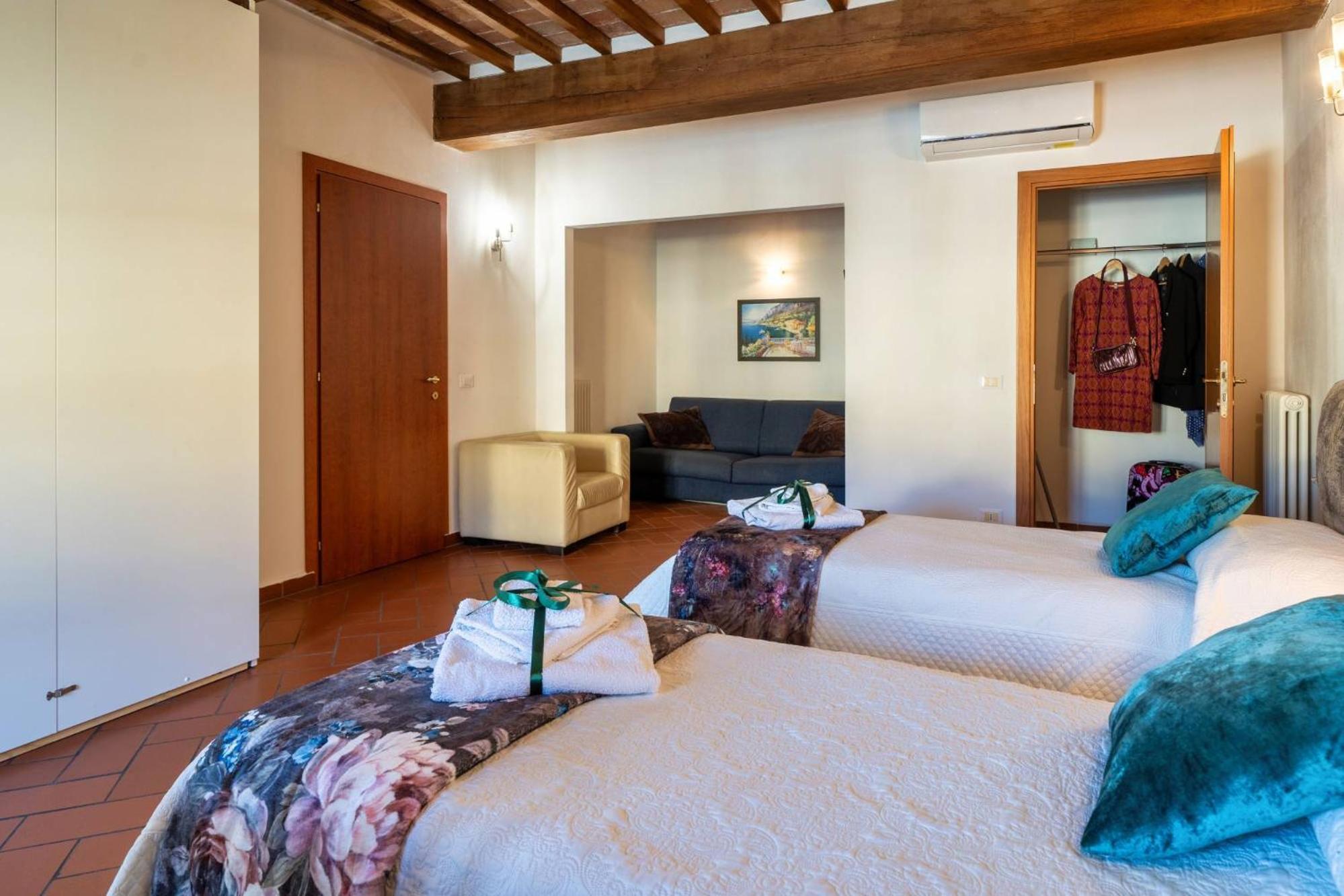 La Dimora Nell'Anfiteatro Superior Room And Apartment Lift Air Conditioning Lucca Buitenkant foto