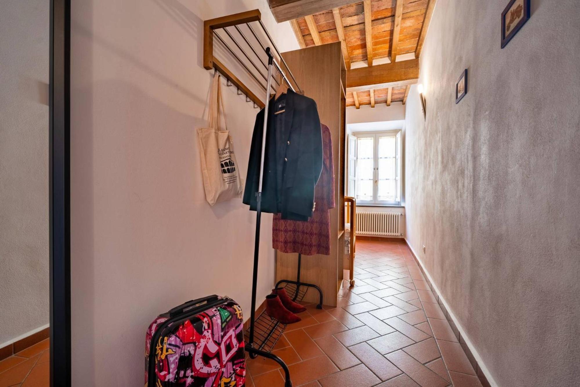 La Dimora Nell'Anfiteatro Superior Room And Apartment Lift Air Conditioning Lucca Buitenkant foto