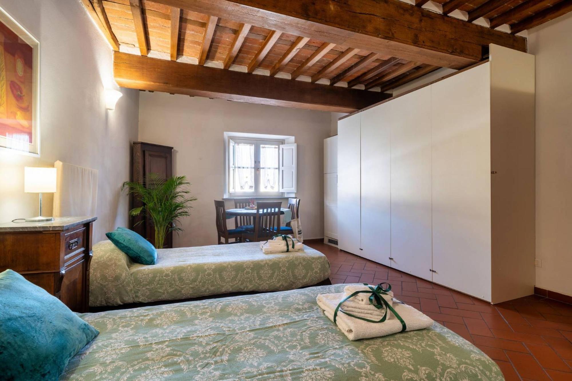 La Dimora Nell'Anfiteatro Superior Room And Apartment Lift Air Conditioning Lucca Buitenkant foto