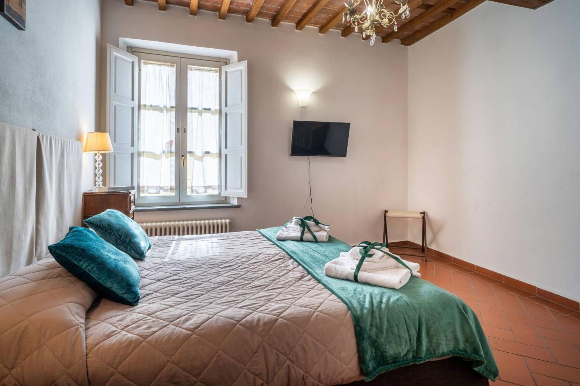 La Dimora Nell'Anfiteatro Superior Room And Apartment Lift Air Conditioning Lucca Buitenkant foto